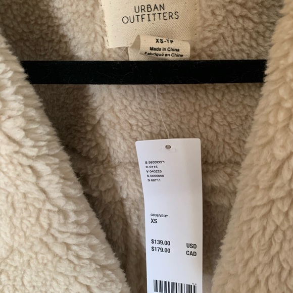 Urban Outfitters Chloe Faux Shearling Cropped Jacket - Picture 7 of 7